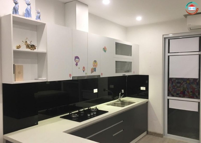 Ứng dụng của kính sơn bếp Đà Nẵng