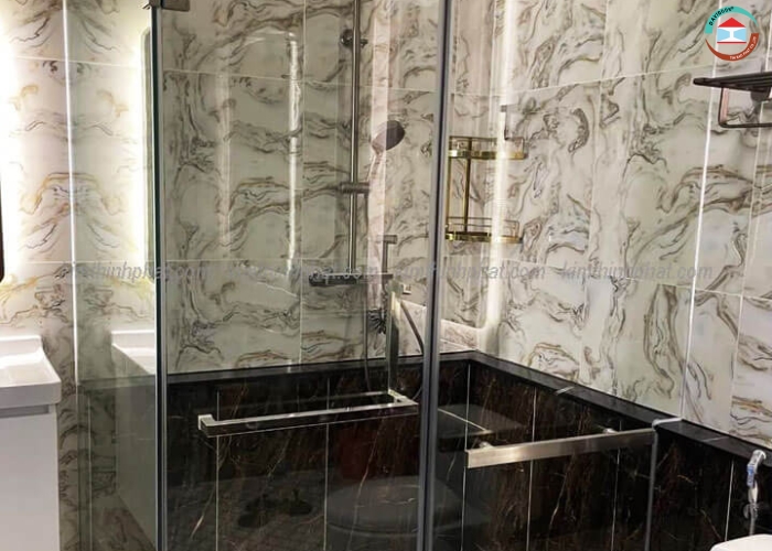 Yếu tố ảnh hưởng trực tiếp đến giá vách kính phòng tắm Đà Nẵng