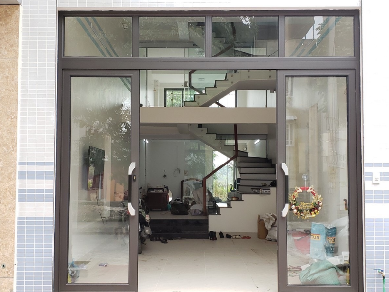 Cửa đi nhôm Xingfa mở trượt